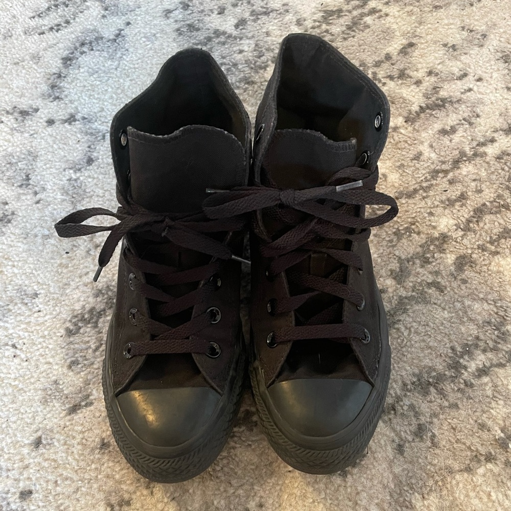 Black high top converse